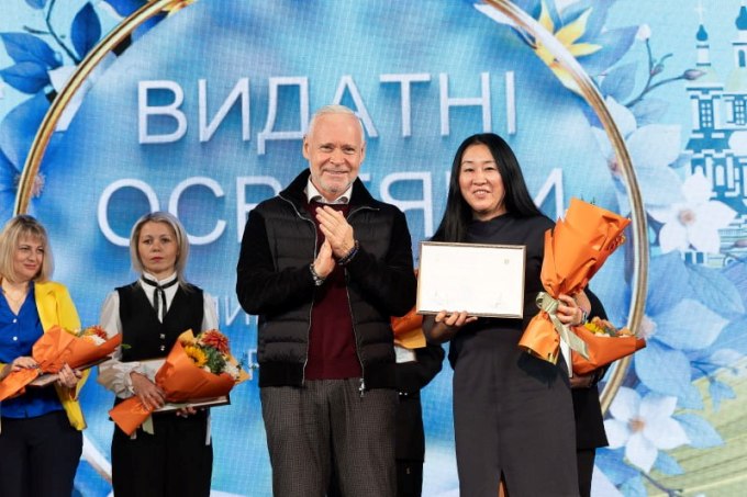Ігор Терехов привітав кращих педагогів Немишлянського району з Днем освіти